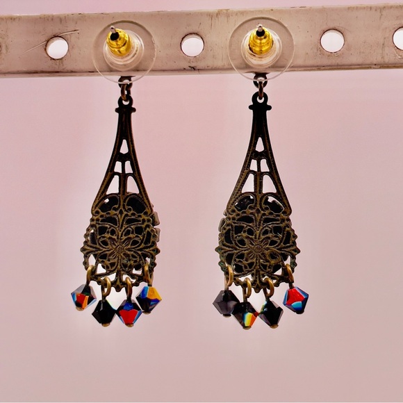 Vintage Black Crystal Dangle Earrings with Filigree & Rhinestones - Picture 3 of 7